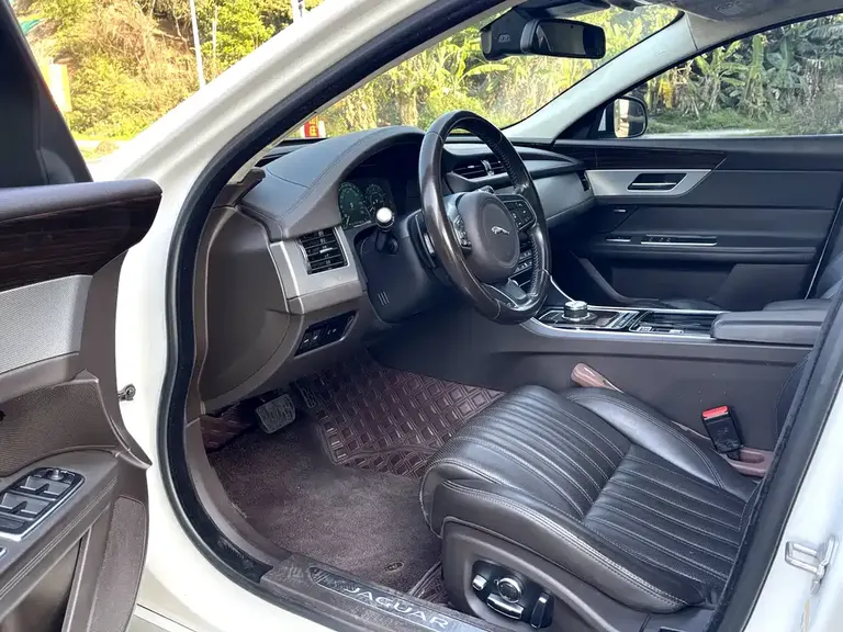 Jaguar XFL XFL 3.0 SC 340 PS Opulent