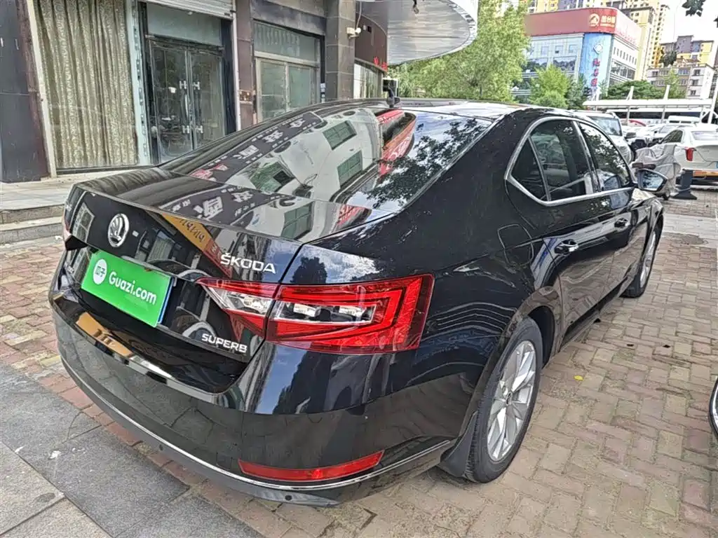 Superb TSI280 DSG Creation