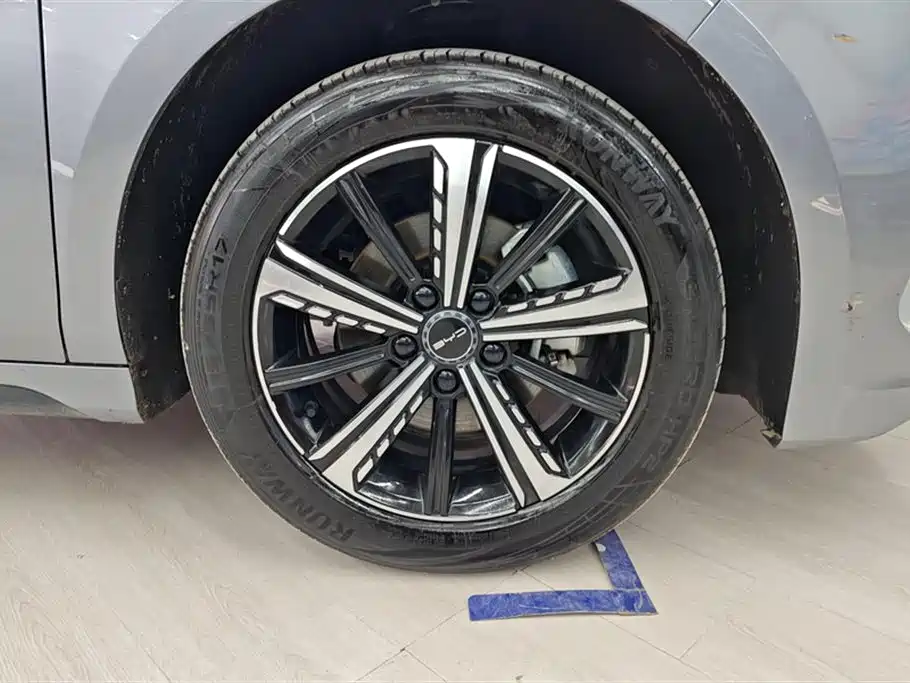 Destroyer 05 Glory DM-i 120 KM Luxury