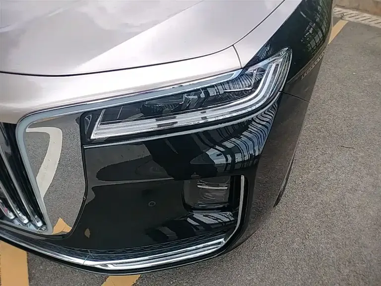 Hongqi H9 2.0 T Connected Flagship Enjoyment