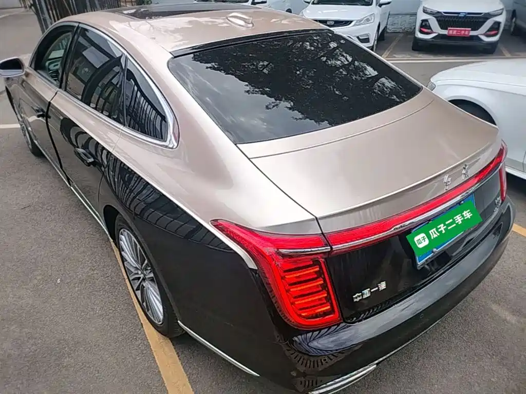 Hongqi H9 2.0 T Connected Flagship Enjoyment