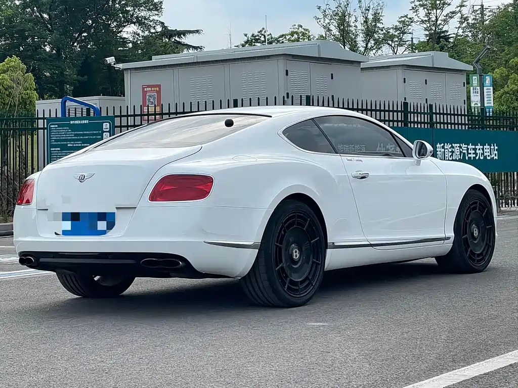 Continental GT 4.0 T GT V8