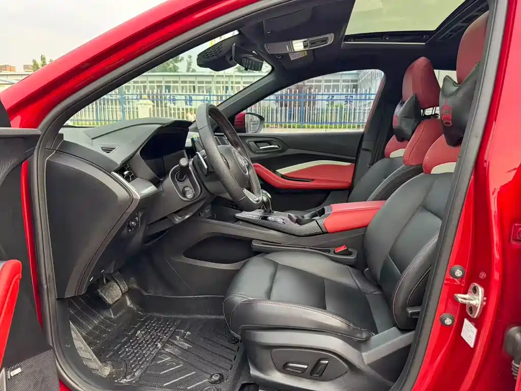 MG5 300 TGI DCT Youth Luxury Flagship