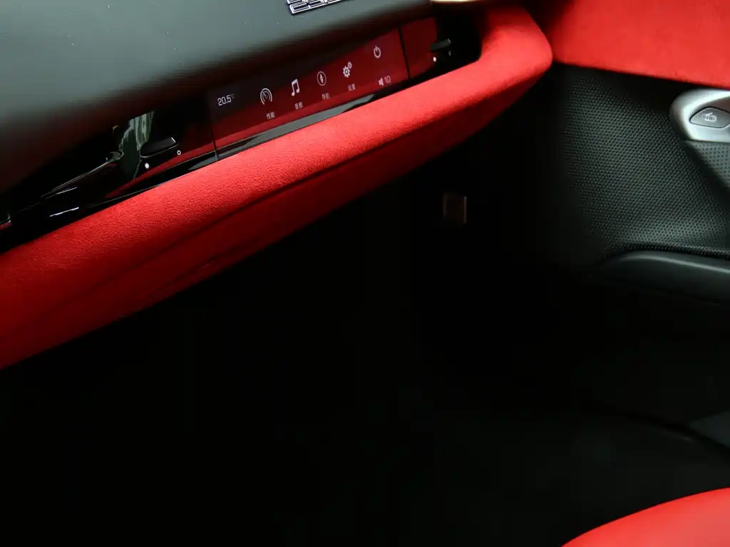 Ferrari 296 3.0 T V6 GTB