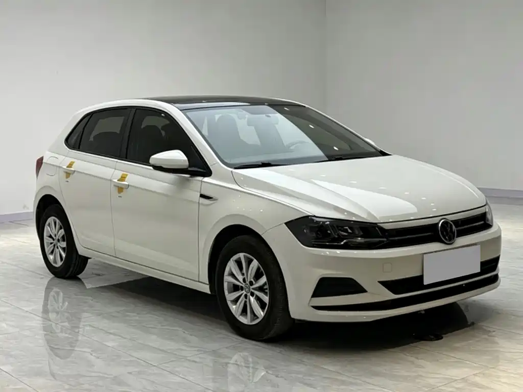 Polo Plus 1.5 L Auto Colorful Tech