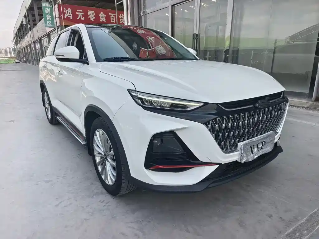 Changan Oshan X7 PLUS 长安欧尚X7 PLUS 2022款 1.5 T 蓝鲸版自动尊享型 7座