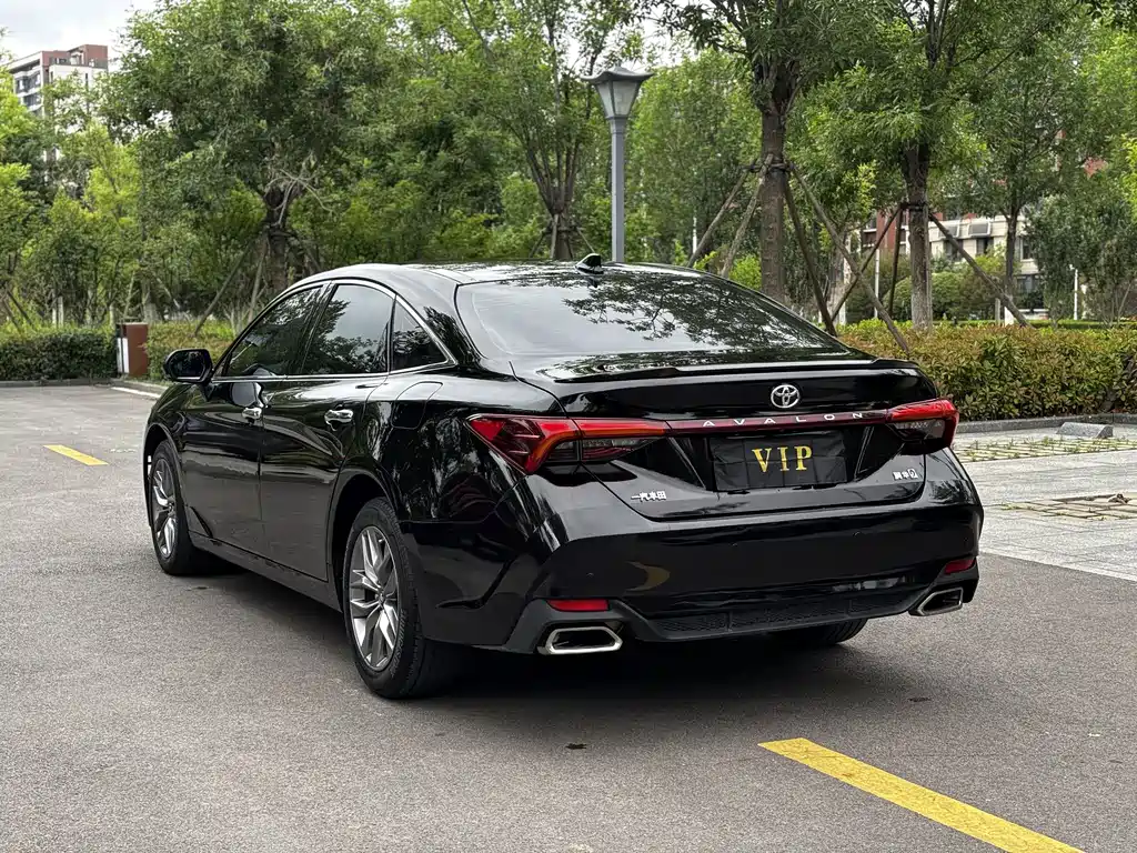 Avalon 2.5 L Luxury