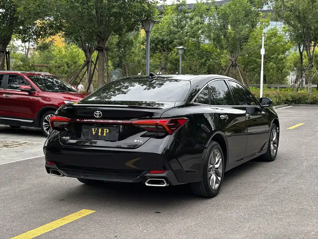 Avalon 2.5 L Luxury