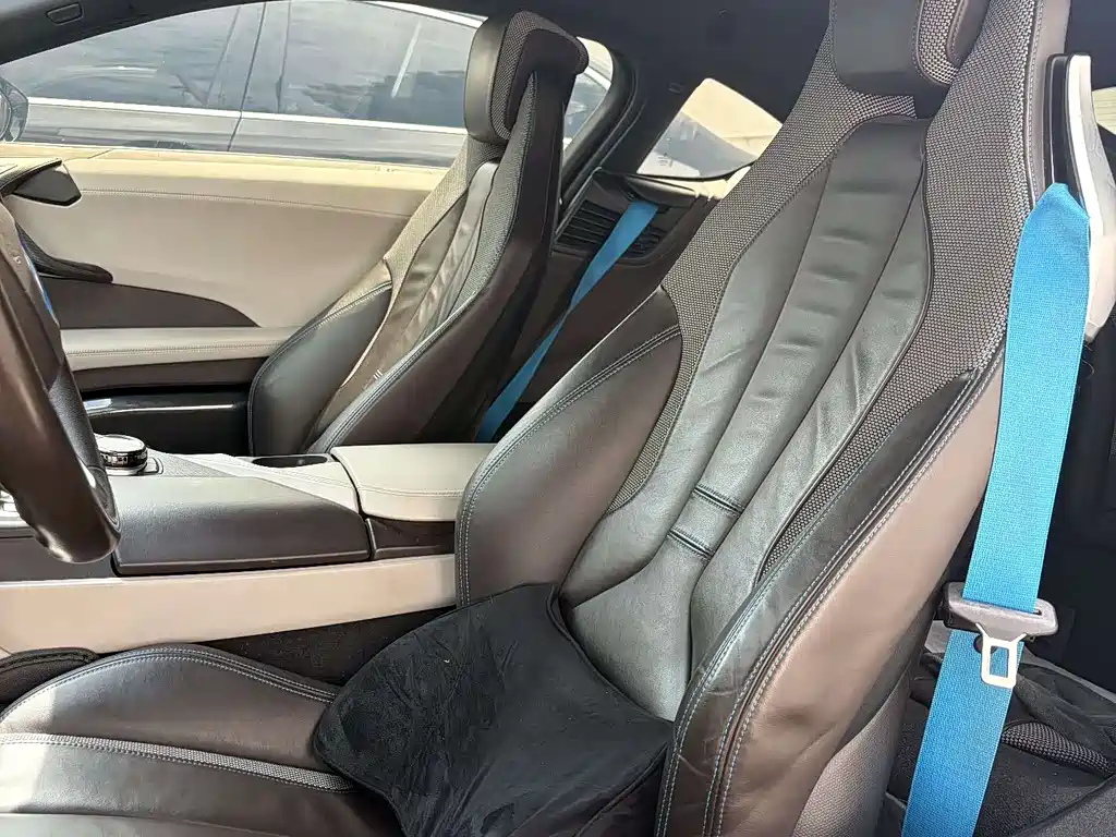 BMW i8 Standard
