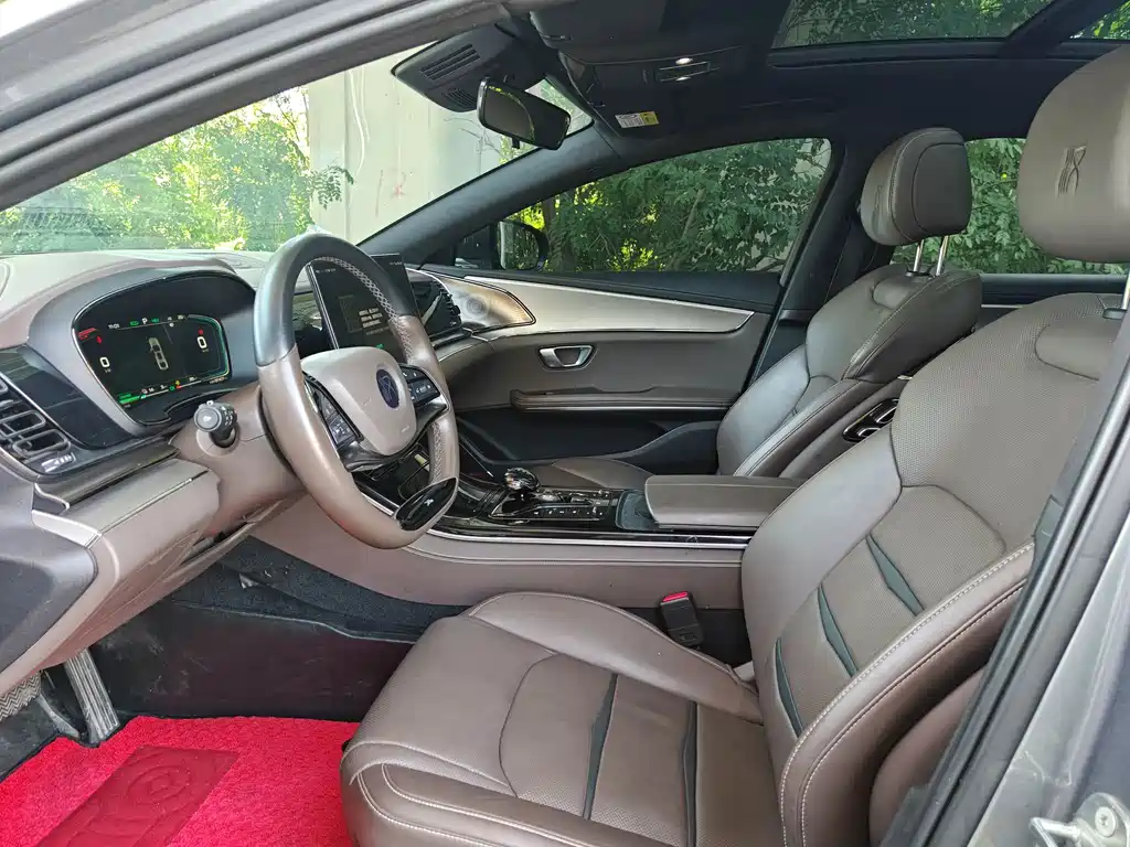 Han DM 4 WD Performance Luxury