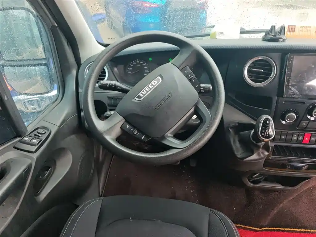 IVECO Daily 3.0 T Auto Chaorui SWB Low Roof Sliding Door F1 C