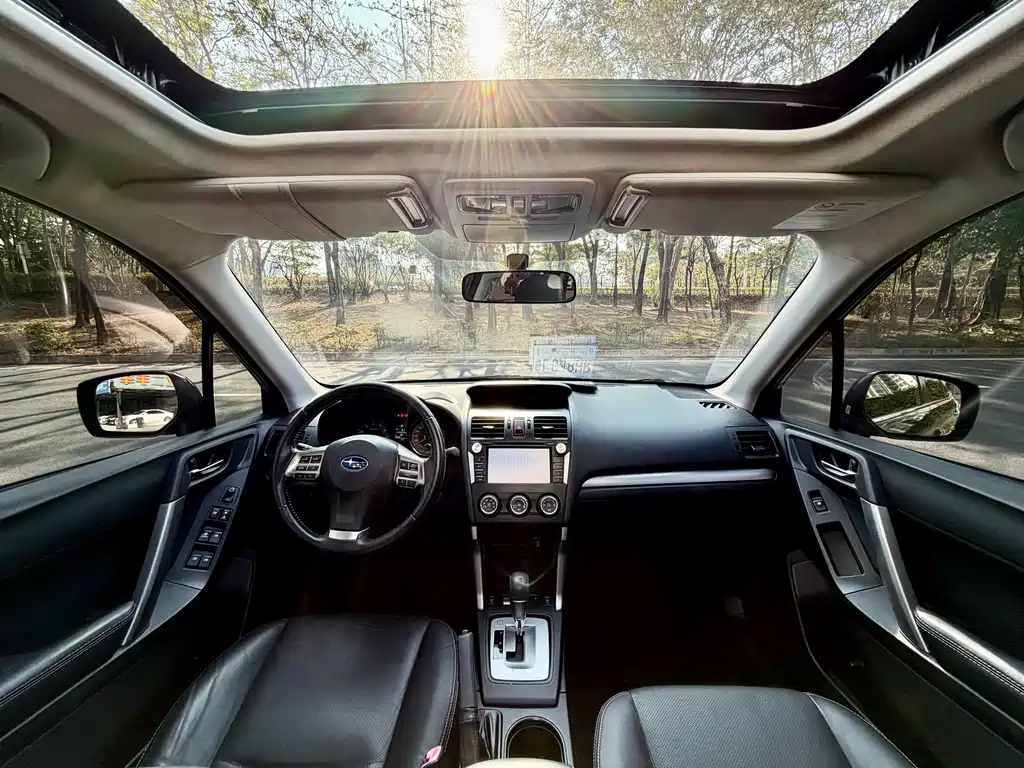 Forester 2.5 i Auto Elite