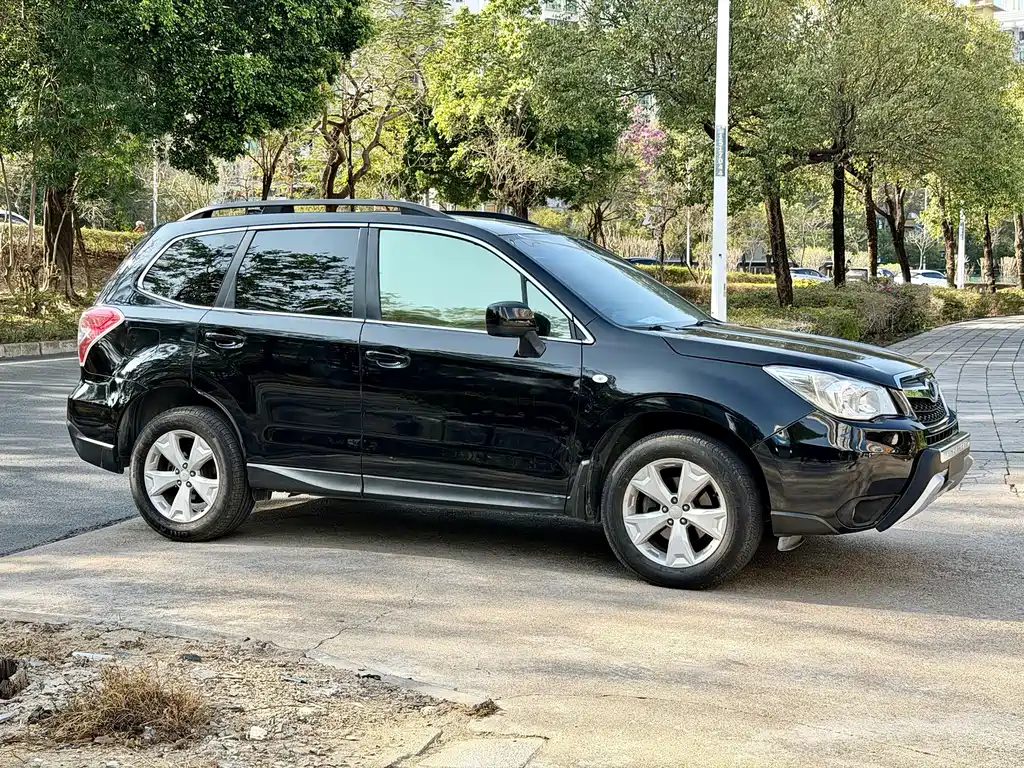 Forester 2.5 i Auto Elite