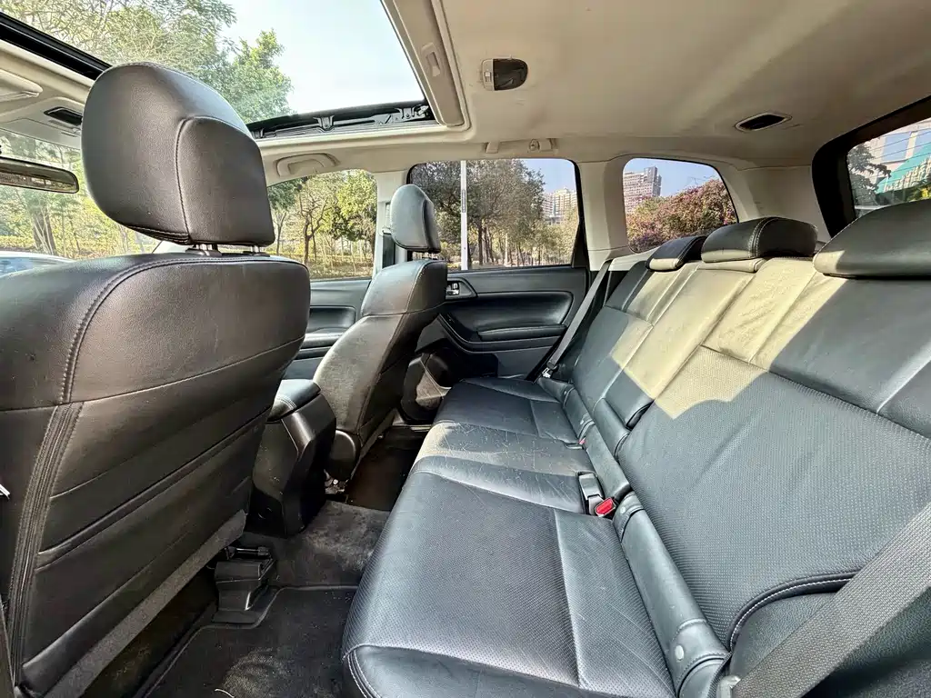 Forester 2.5 i Auto Elite