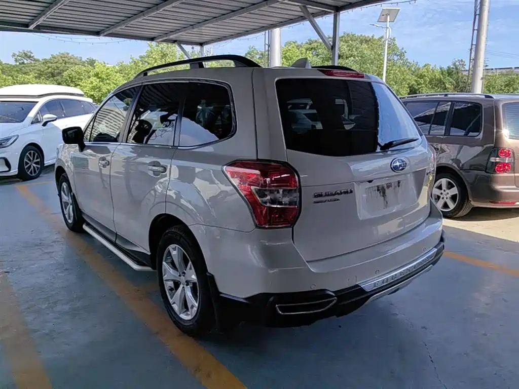 Forester 2.5 i Auto Elite