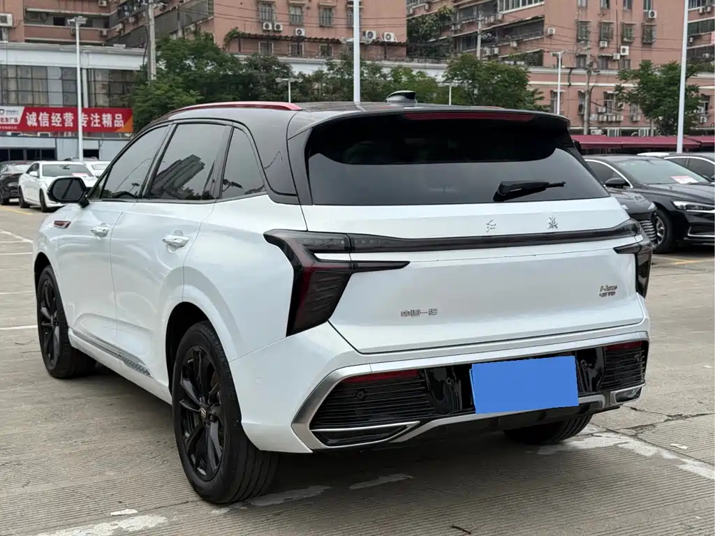 Hongqi HS3 2.0 T 4 WD Promising