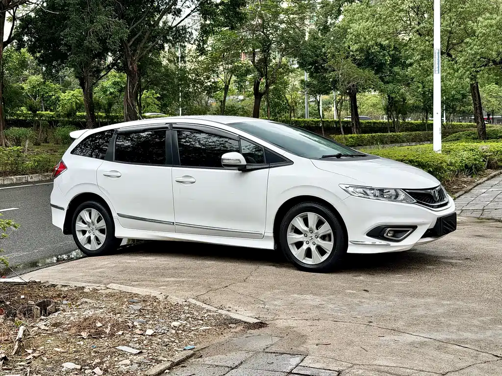 Jade 1.8 L Auto Comfort 5-seat