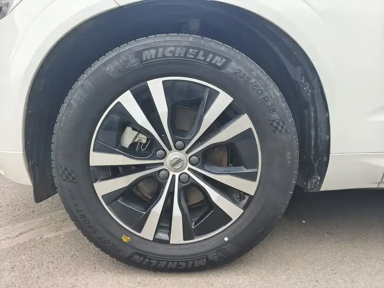 Volvo XC60 B5 4 WD Smart Ease Luxury