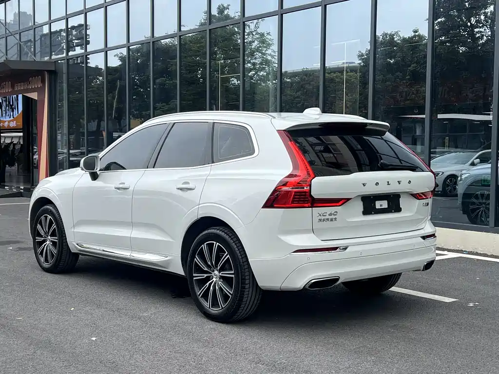 Volvo XC60 T5 4 WD Smart Vision Luxury