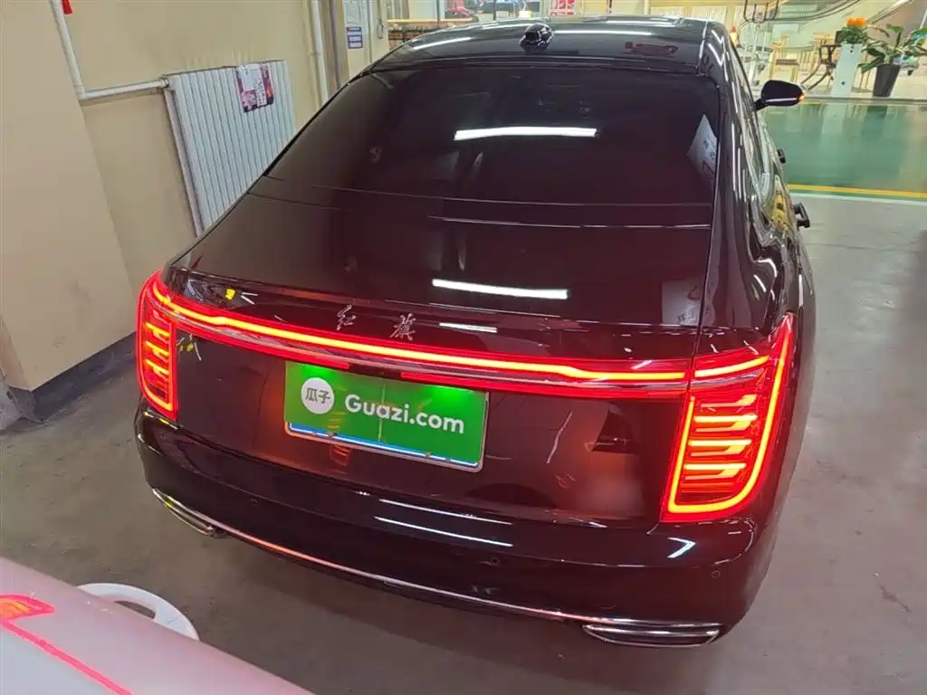 Hongqi H9 2.0 T Connected Flagship Enjoyment