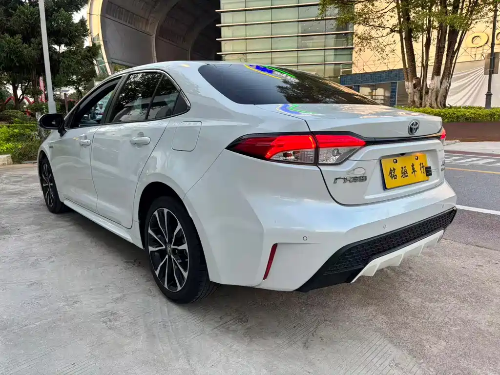Levin Dual Engine 1.8 H E-CVT Sport