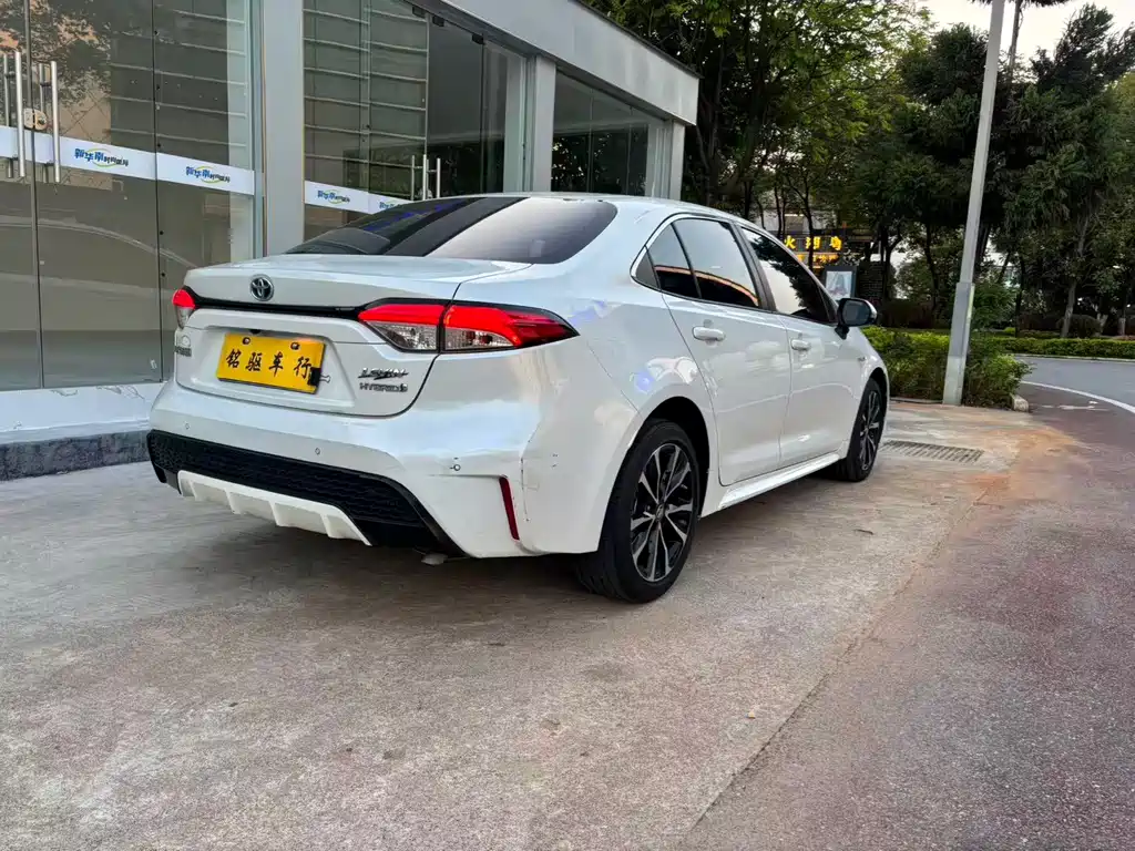 Levin Dual Engine 1.8 H E-CVT Sport