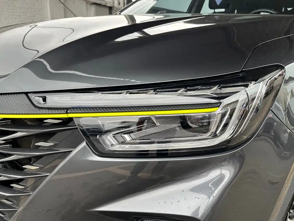 Roewe RX5 PLUS 330 TGI Auto China Style Smart Premium