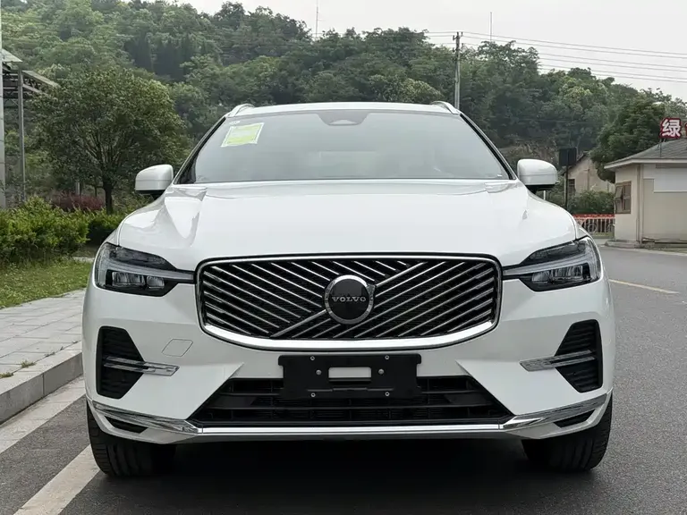 Volvo XC60 B5 4 WD Smart Ease Luxury