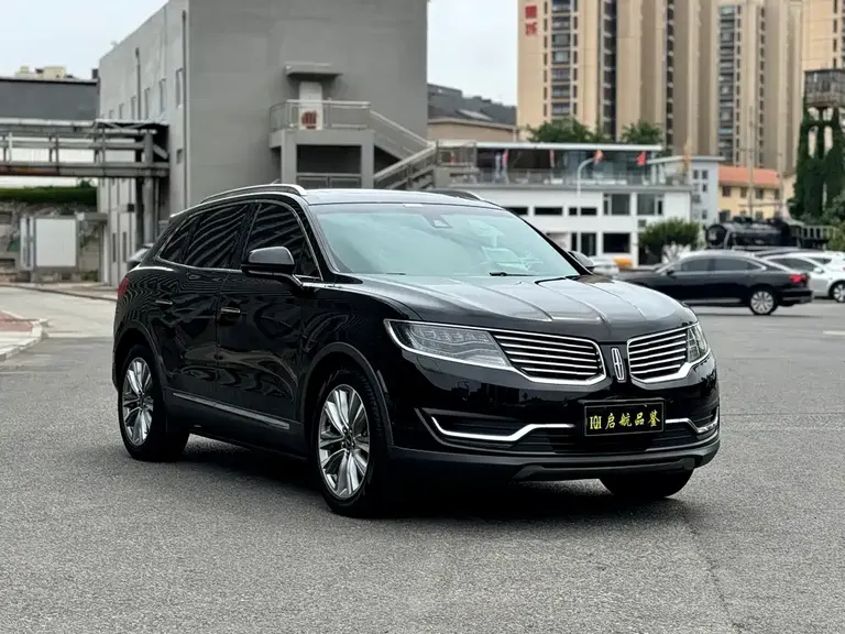 Lincoln MKX 2.7 T 4 WD Honor Shine