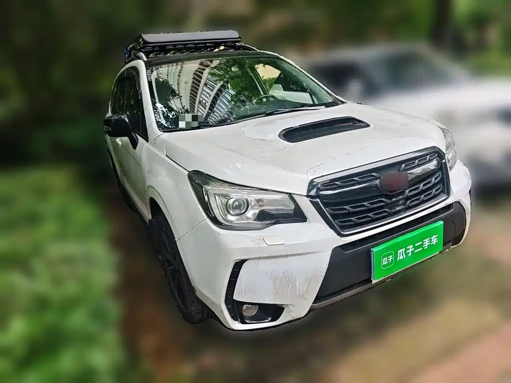Forester 2.5 i Distinguished Navigation