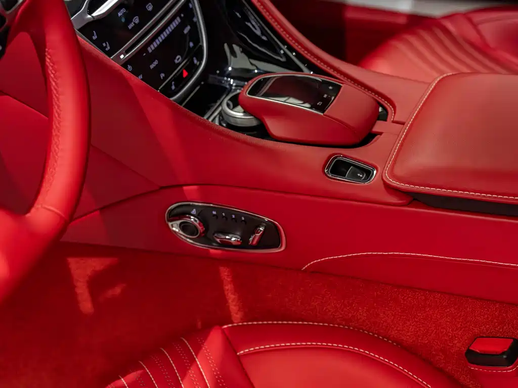 Aston Martin DB11 4.0 T V8 Coupe