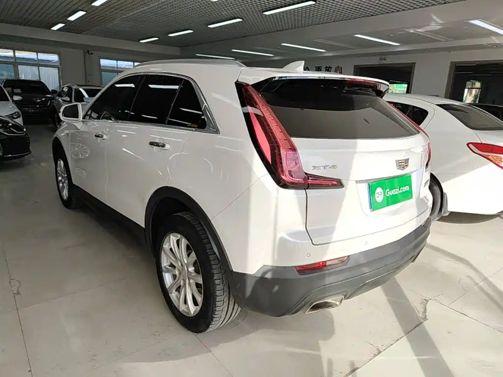 Cadillac XT4 28 T 2 WD Tech