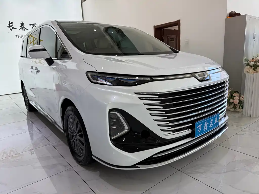 Besturn M9 2.0 T Premium