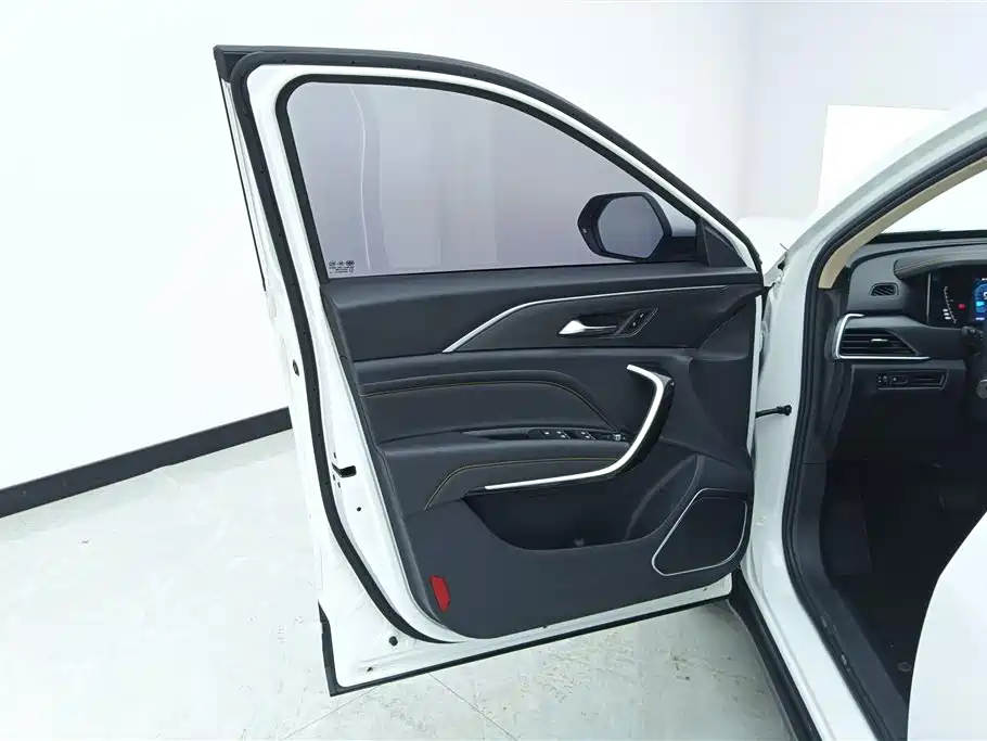 Besturn T77 230 TID Auto Luxury CN-V