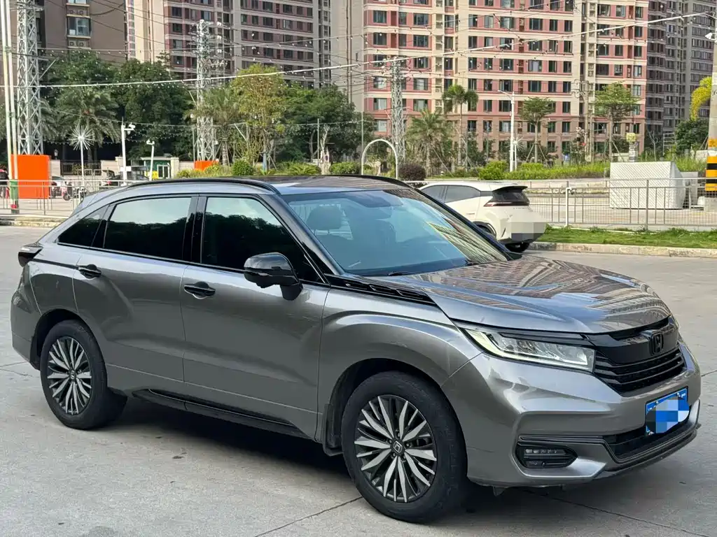 Avancier 370 TURBO 4 WD Premium Two-tone