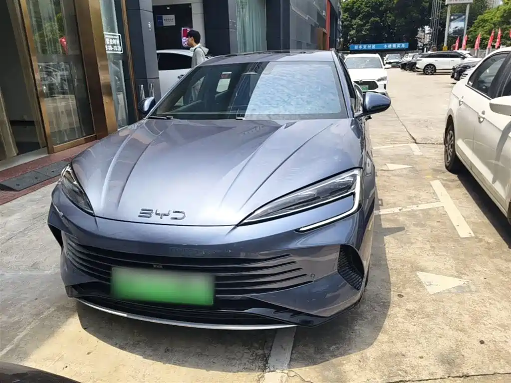 Seal 07 DM-i DM-i 1.5 L 125 km Luxury