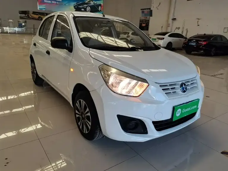 Venucia R30 1.2 L Manual Enjoyment