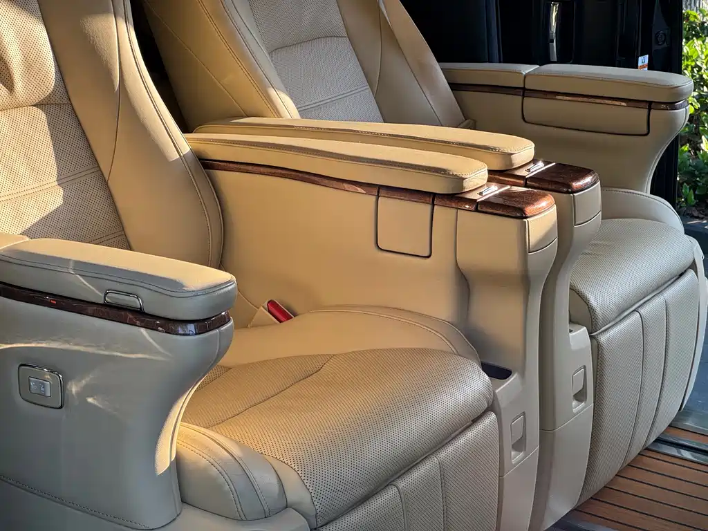 Alphard 3.5 L Distinguished