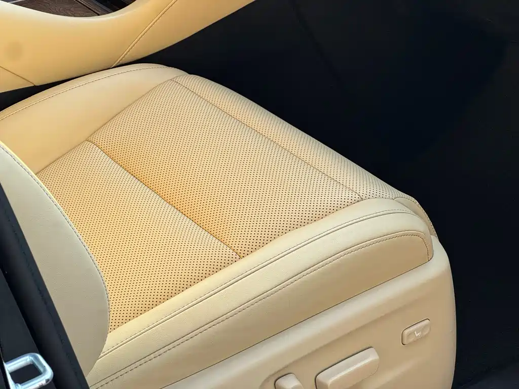 Alphard 3.5 L Distinguished