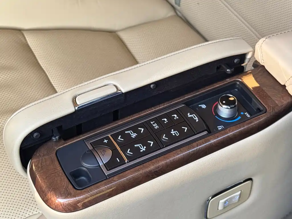 Alphard 3.5 L Distinguished