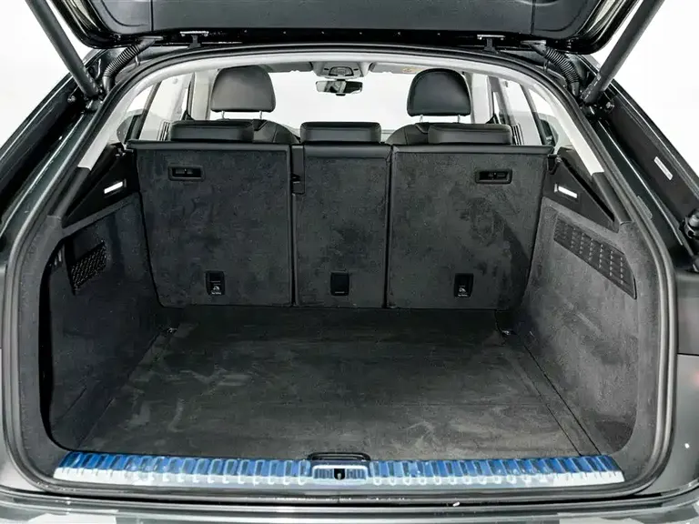 Audi Q8 55 TFSI Luxury Dynamic