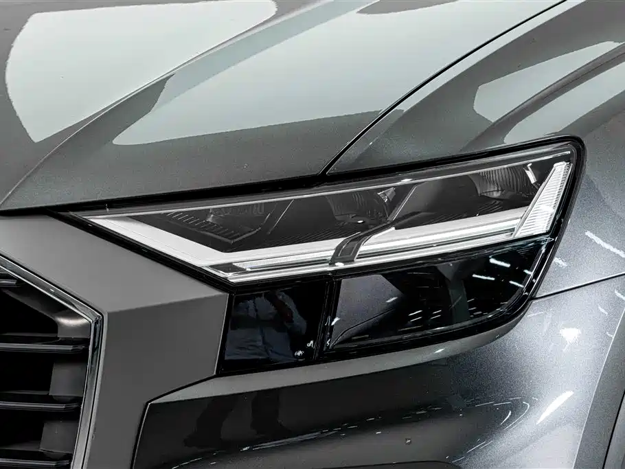 Audi Q8 55 TFSI Luxury Dynamic
