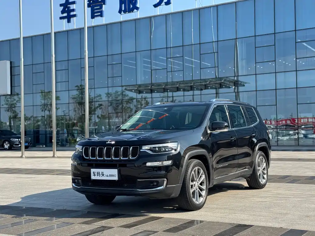 Commander 2.0 T 4 WD Premium Enjoyment CN-V