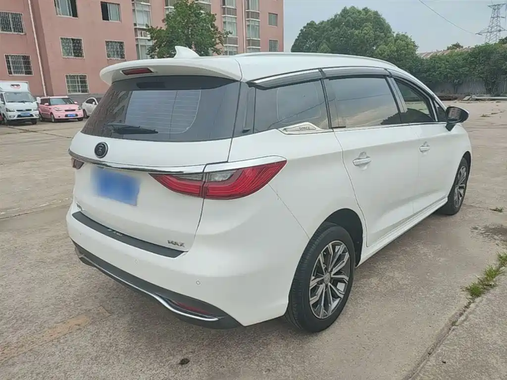 Song MAX 宋MAX 2019款 1.5 T 自动智联睿动型越享版 6座 国VI