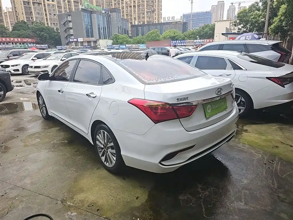 Mistra 1.8 L Auto Intelligent GLS CN-V
