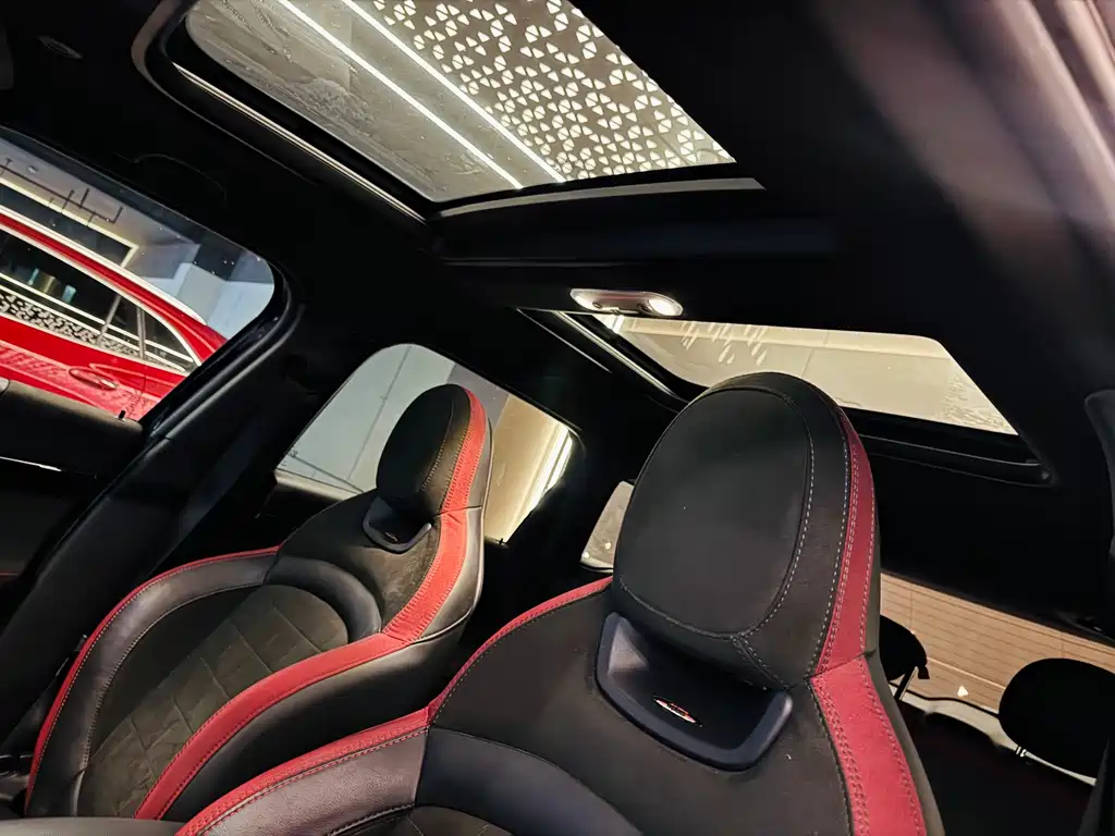 MINI JCW Countryman 2.0 T JOHN COOPER WORKS A