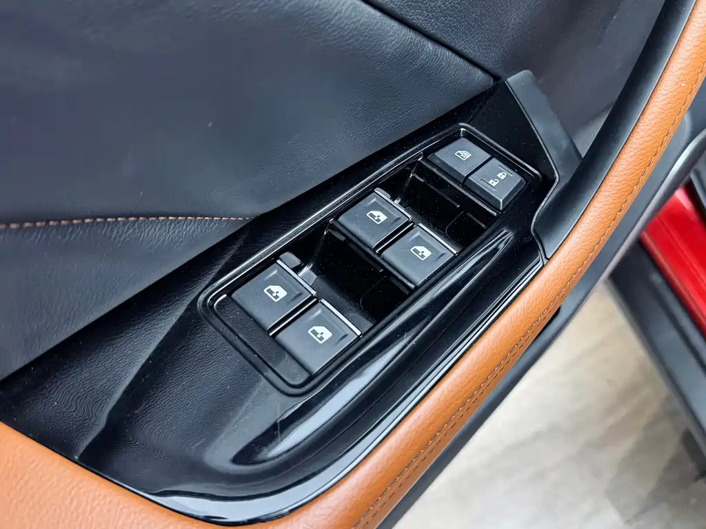 Venucia T60 启辰T60 2018款 1.6 L CVT智悦版 国V