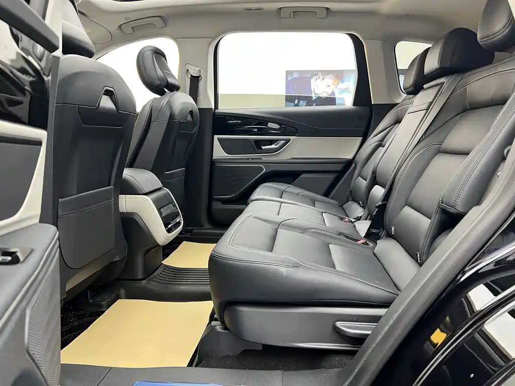 Nautilus 2.0 T 4 WD Premium