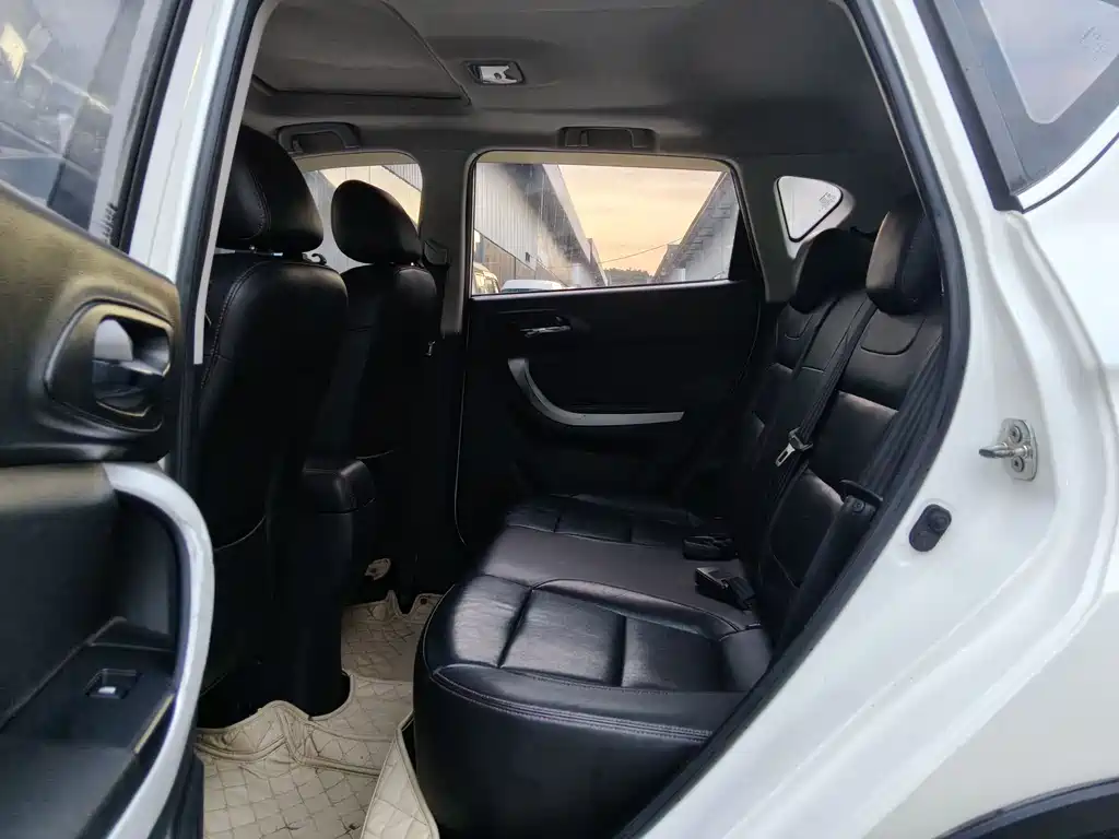 Changan CS35 1.6 L Auto Luxury CN-IV