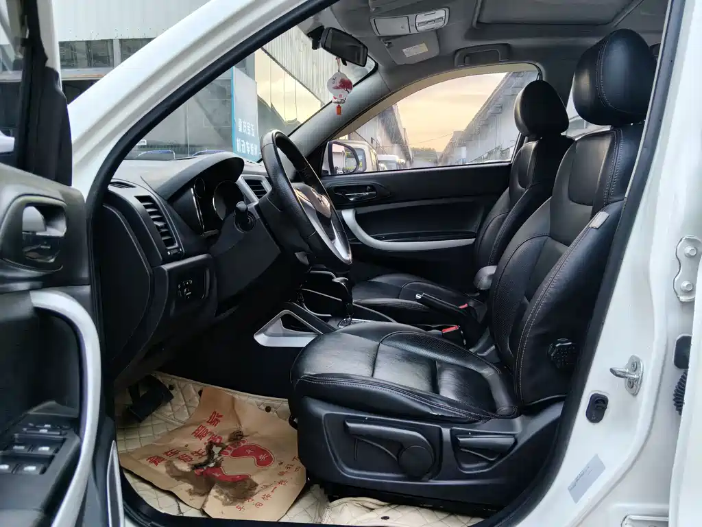 Changan CS35 1.6 L Auto Luxury CN-IV